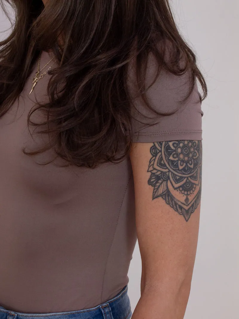 ESSENTIAL SLEEK BODYSUIT | DEEP TAUPE